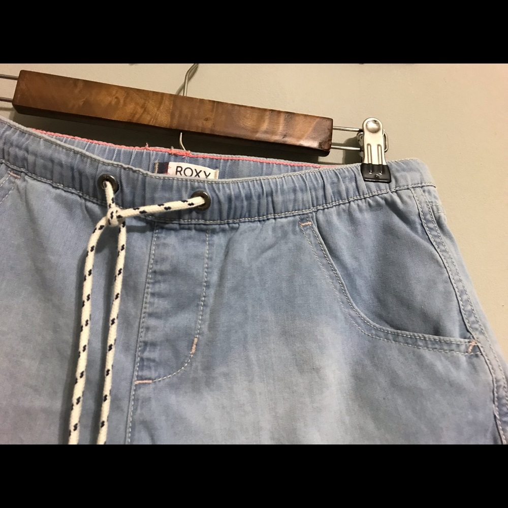 NWOT Roxy Jean shorts - Picture 2 of 6